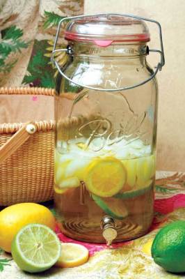 mason jar for drinks