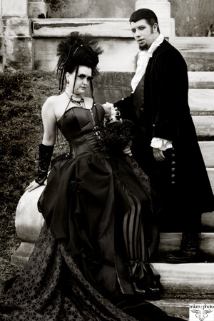 halloween wedding theme