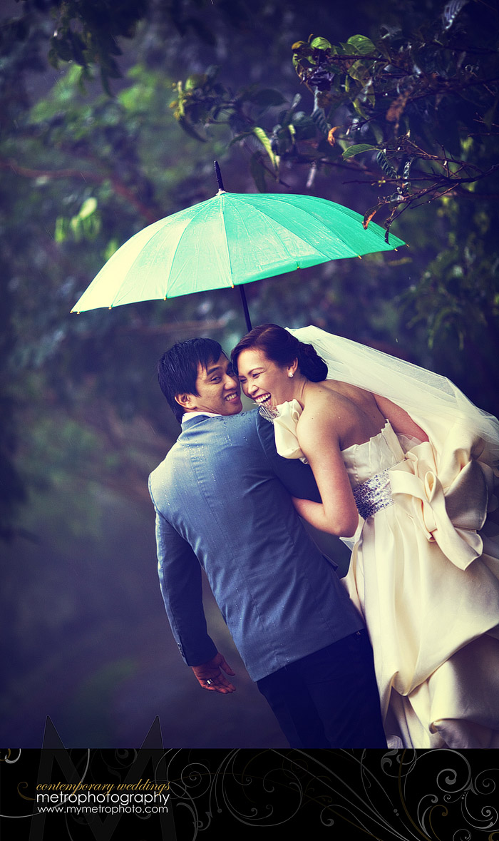 rainy wedding