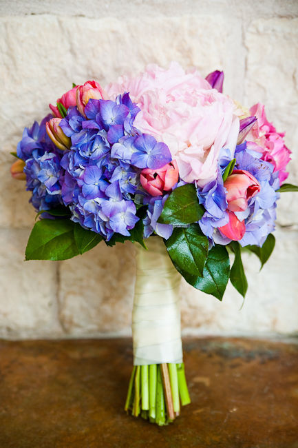 hydrangea-wedding-bouquet