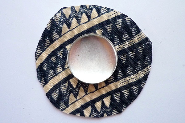 Step 5 - Cover a button using a kit