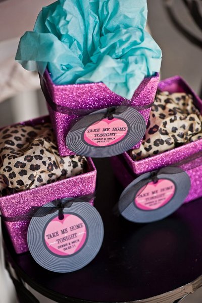record shaped favor tags
