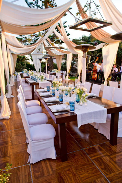California At Home Wedding Katie Justin S Family In Outdoor Dining Tables Covered With D Fabric
