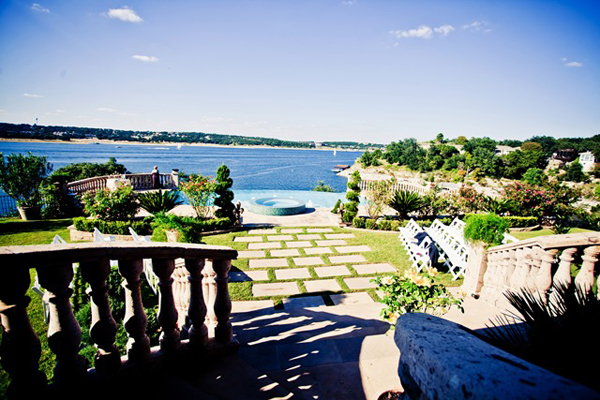 Intimate Austin Wedding Sibriena And Doug S Mansion Austin Mansion Wedding