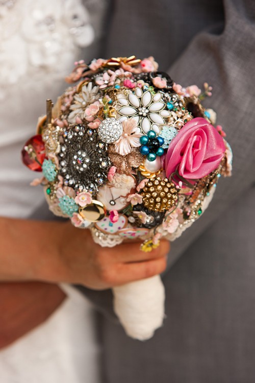 brooch bouquet