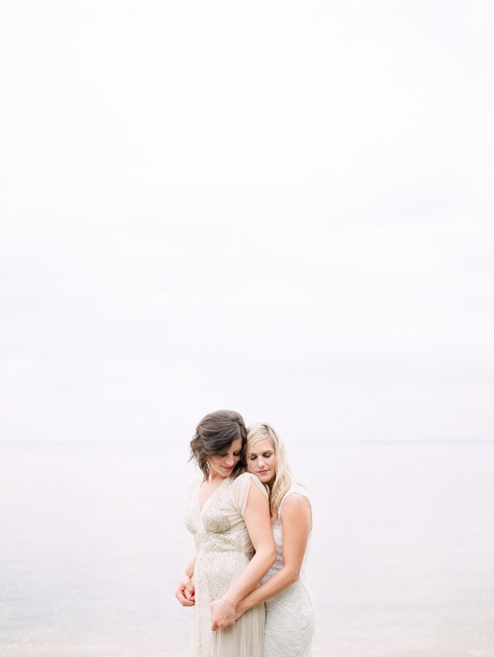 http://www.intimateweddings.com/wp-content/uploads/2015/06/same-sex-wedding-700x932.jpg