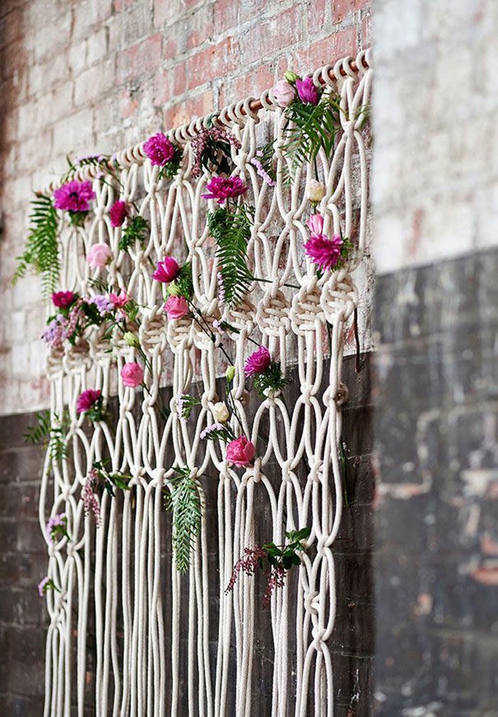 http://www.intimateweddings.com/wp-content/uploads/2015/07/macrame-backdrop.jpg