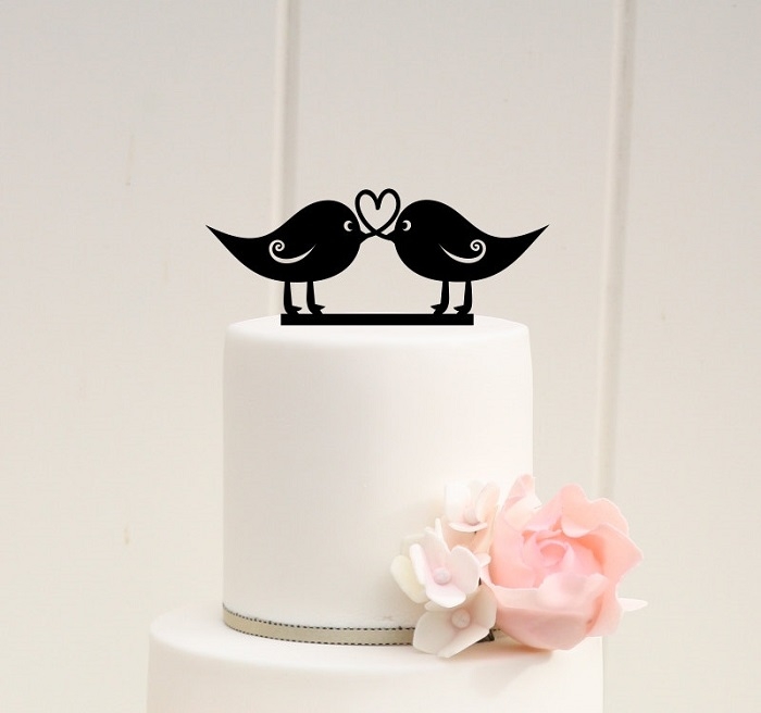 http://www.intimateweddings.com/wp-content/uploads/2016/02/Love-Birds-Cake-Topper-700x656.jpg