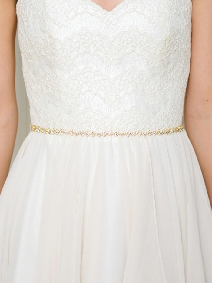 http://www.intimateweddings.com/wp-content/uploads/2016/04/thin-gold-belt-700x934.jpg