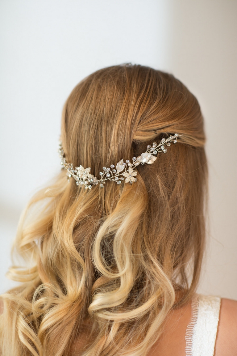 10 Timeless Hair Brooches for Your Big Day Intimate Weddings Small