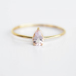 10 Breathtaking Pear-Shaped Engagement Rings from Etsy