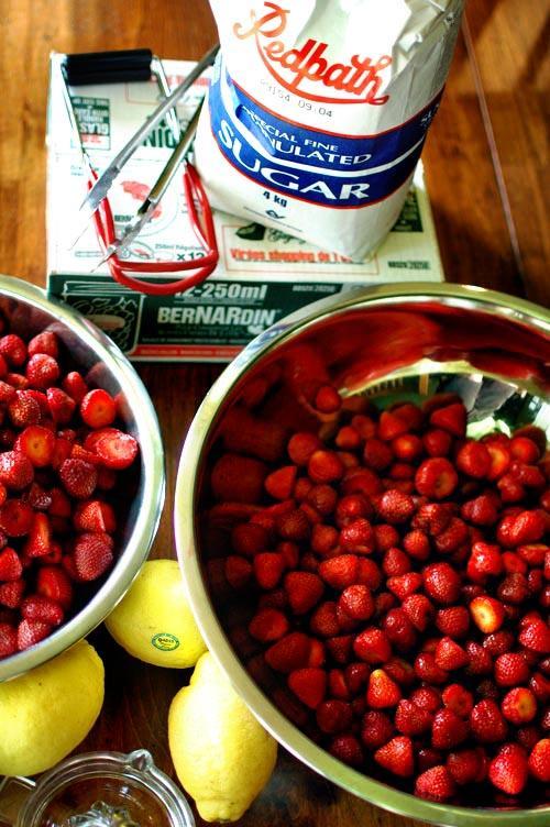 ingredients for homemade strawberry jam