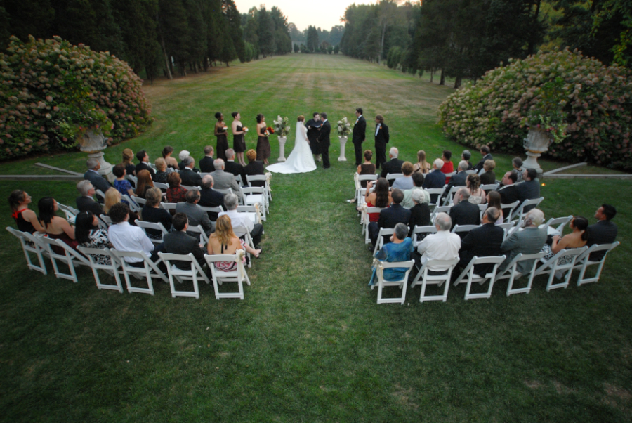 outdoor ceremony at wadsworth mansion