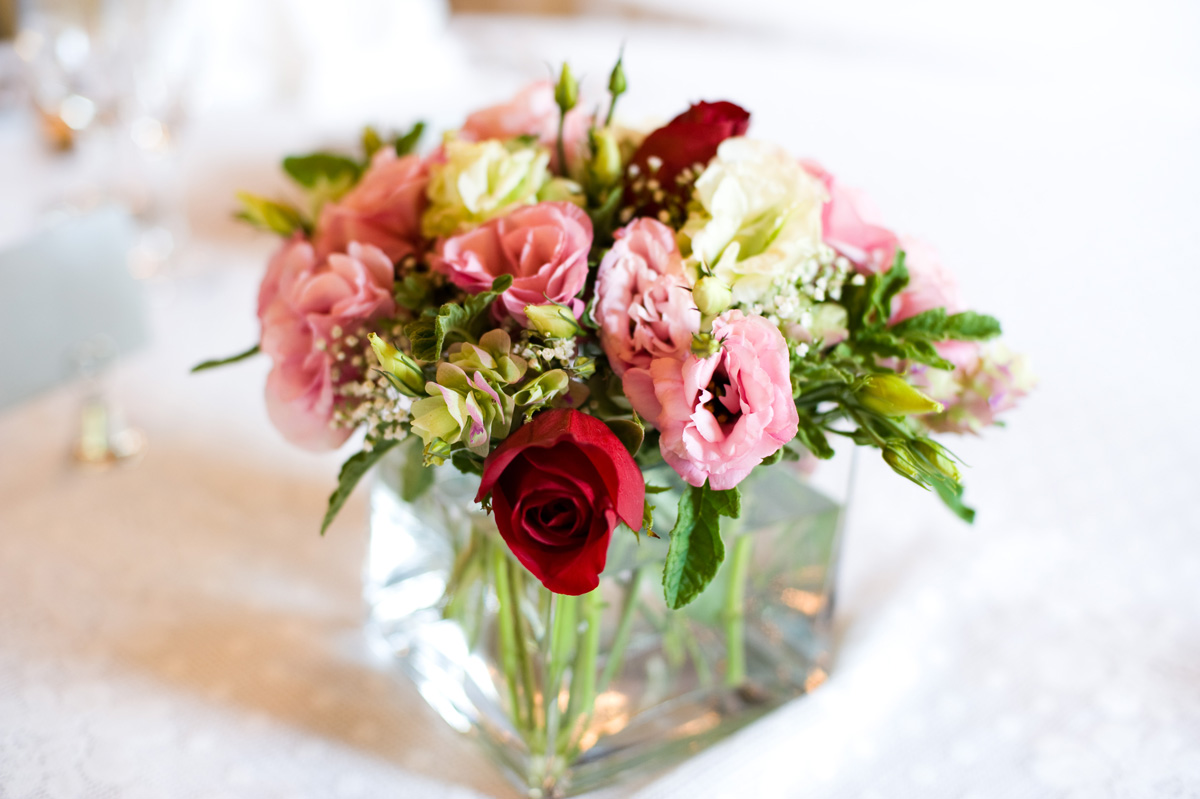 wedding centerpiece with roses