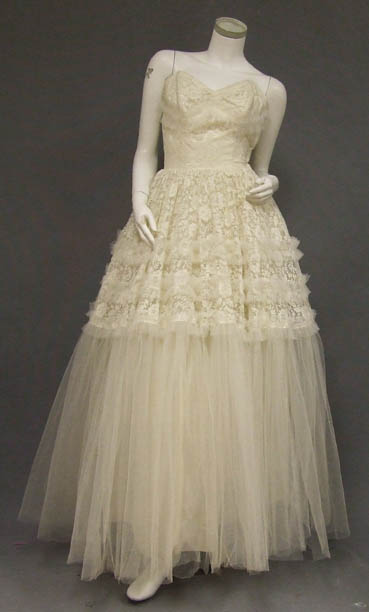 vintageous wedding gown