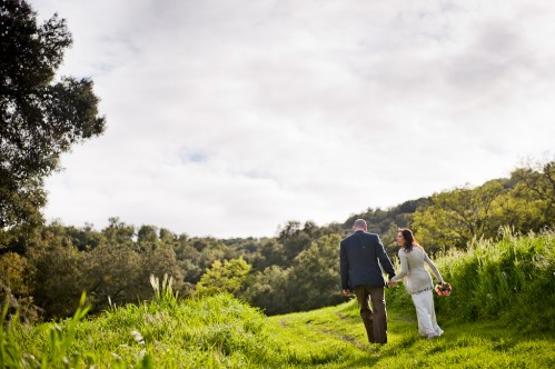 wedding couple in meadow