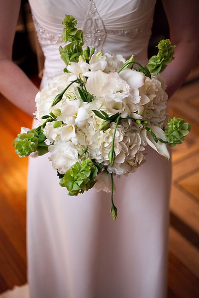 green and white bridal bouquet