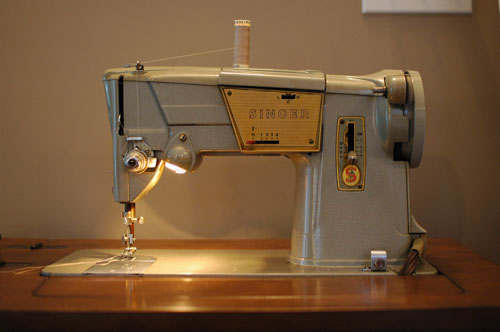 vintage singer sewing machine