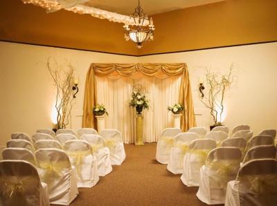 Texas Brides On A Budget The Dfw Wedding Room Offers Inexpensive