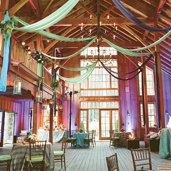 barn wedding decor