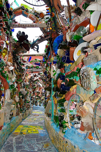 isaiah zagar's magic gardens