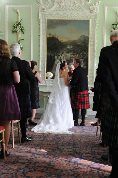 small-wedding-ceremony in scotland