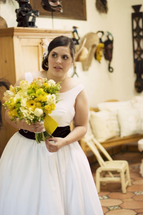 bride with yellow bouquet