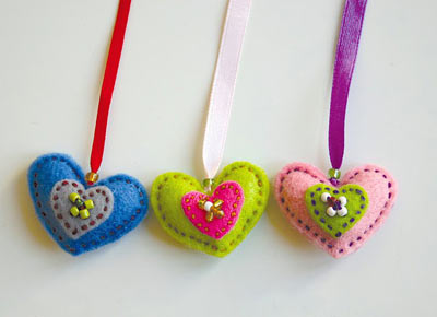 ribbon_felt_hearts