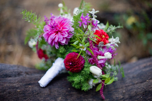 red and pink wedding bouquet