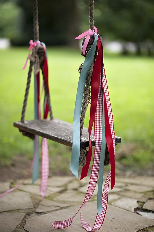 swing-with-ribbons