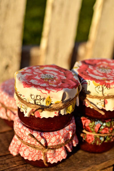 jam wedding favors