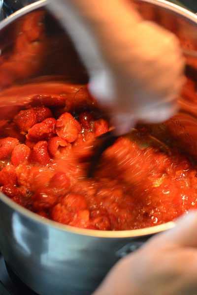 mashed strawberries