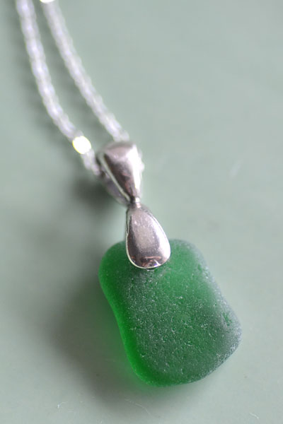 deep forest green sea glass