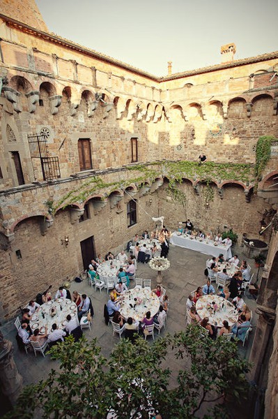 courtyard wedding 