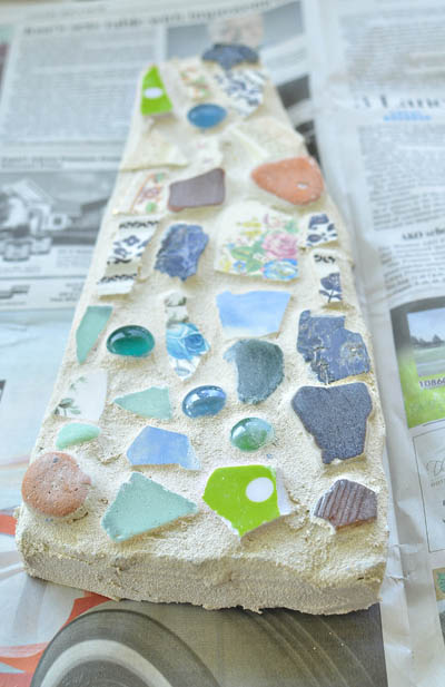 DIY Mosaic Stepping Stones Made with Flagstone