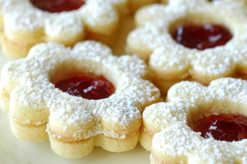 raspberry linzer cookies