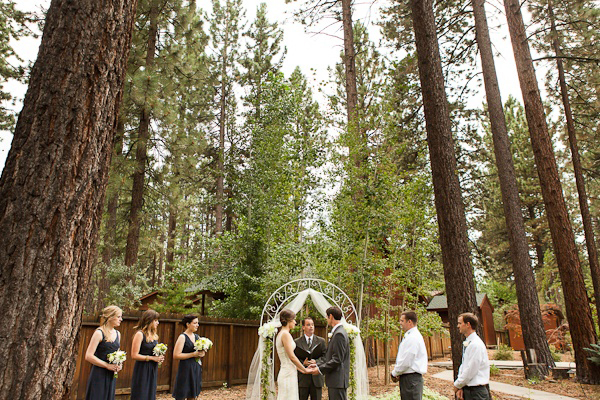 Real Weddings Julia And Tony S Lake Tahoe Nuptials Lake Tahoe Outdoor Wedding Reception