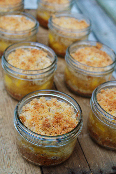 peach crisp jar