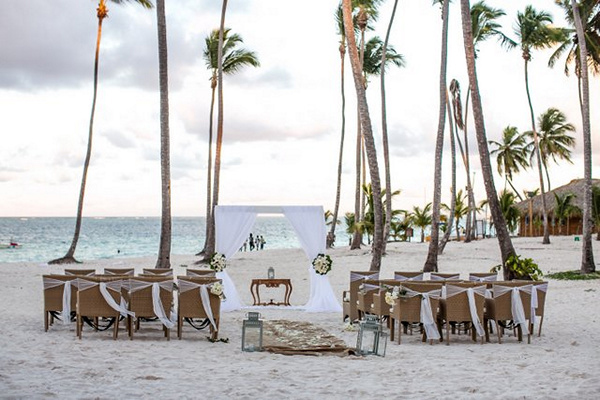 Real Wedding Courtney And Bradlee Travel South In Search Of Sun Punta Cana Beach Wedding Ceremony