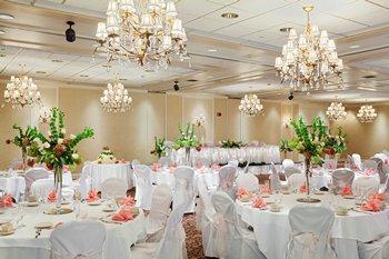 Intimate Wedding Venue in Bloomington Minnesota Intimate Wedding Venue in Bloomington Minnesota