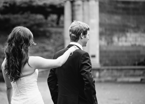 bride and groom first look session