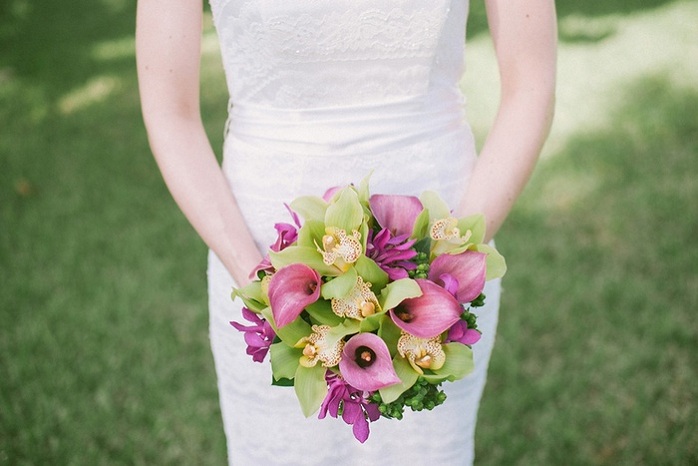 beach-wedding-bridal-bouquet-purple-green