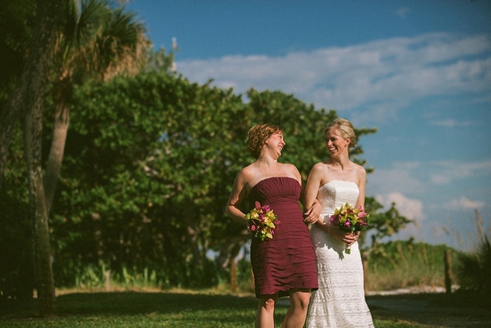 beach-wedding-bride-maid-of-honor-photography