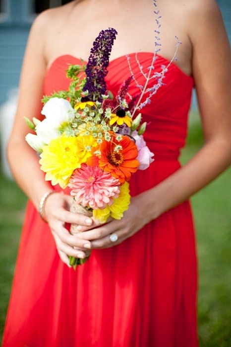 bridesmaid-bouquet-rustic-massachusetts-barn-wedding