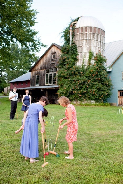 wedding-lawn-games-crochet-intimate-weddings