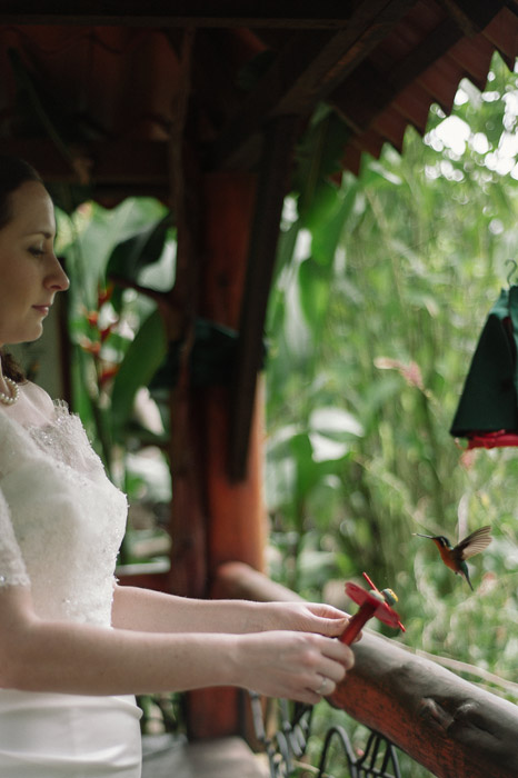 costa-rica-la-paz-waterfall-garden-wedding-feeding-hummingbirds