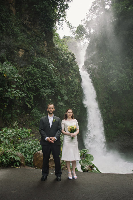 costa-rica-wedding-nature-waterfall