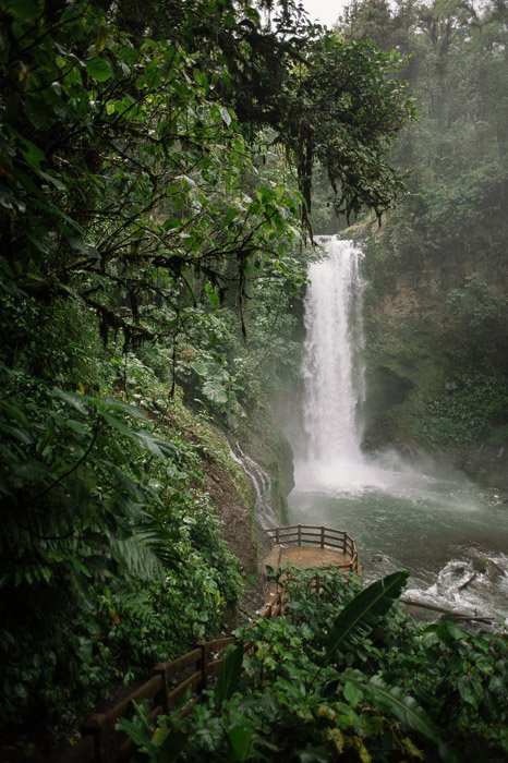 destination-wedding-elopement-costa-rica-waterfalls