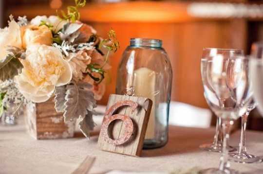 mason-jar-candle-centerpiece-weddings