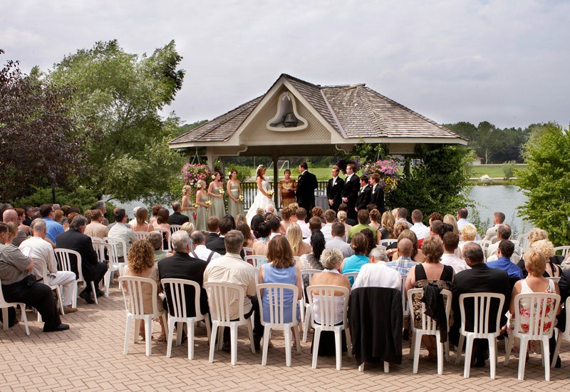 garden-courtyard-nottawasaga